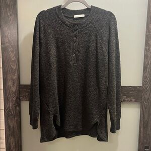 Zenana Outfitters Charcoal Henley Top